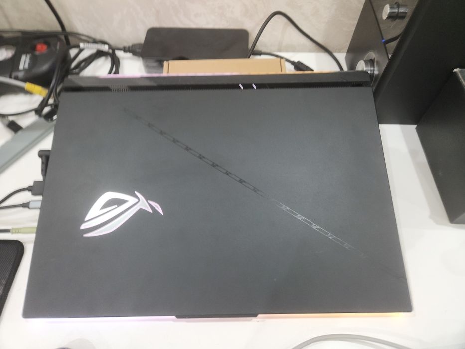 Asus ROG Strix SCAR G18  4090