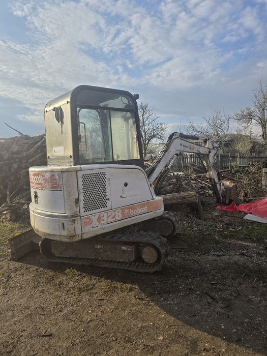 Inchiriez miniexcavator de 3t