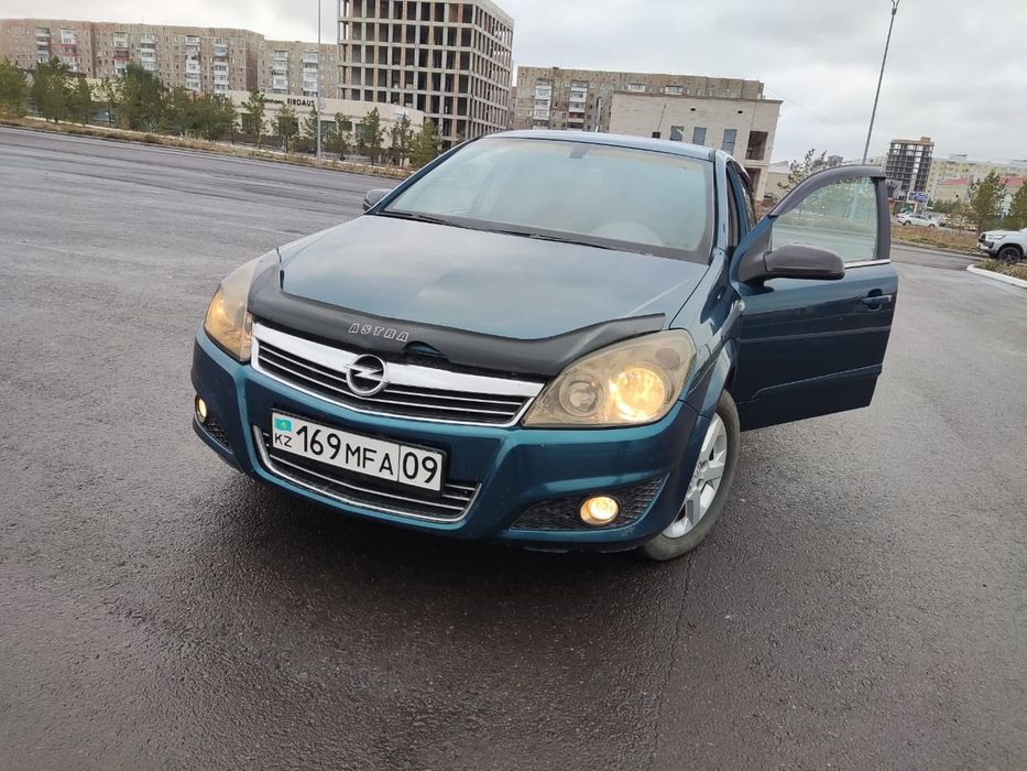 Продам авто,живой Опель