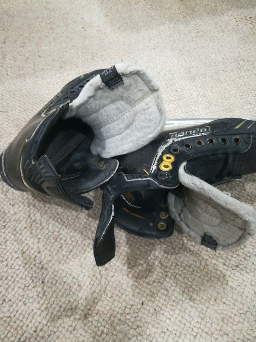 Коньки хоккейные 38р.