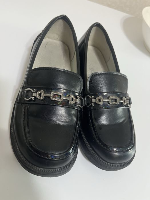 Туфли на девочку 31-32размер