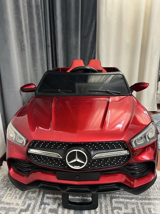 Машинка на пульте управления