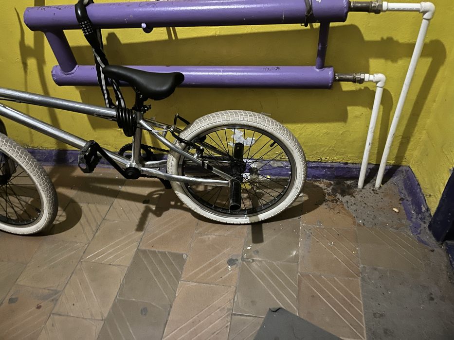 Продаю Bmx в хорошем состоянии.