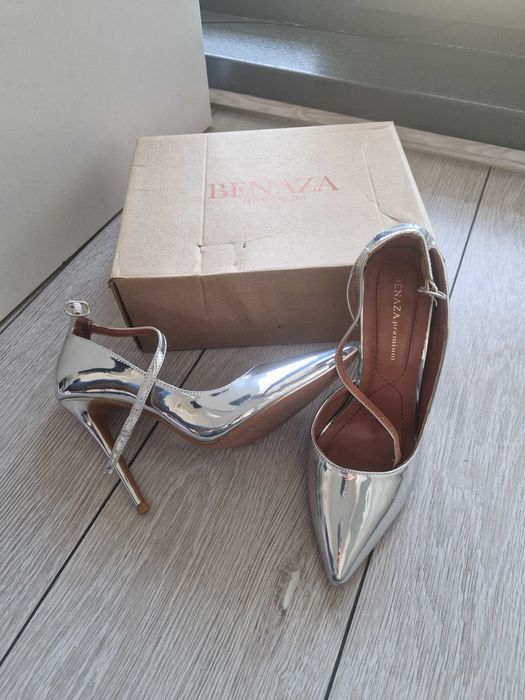 Pantofi stiletto argintii 37 Benaza