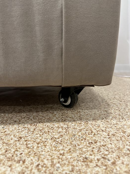 Пуфик для спальни