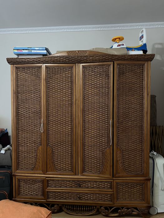 Плетенный набор мебели