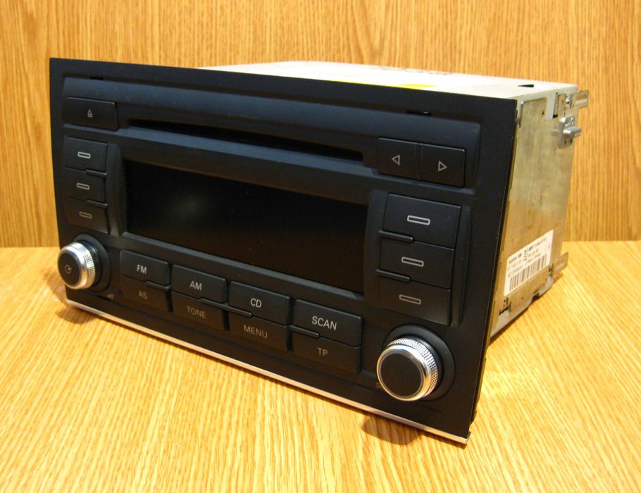 Radio CD MP3 player Concert II Plus Seat Exeo Audi A4 casetofon