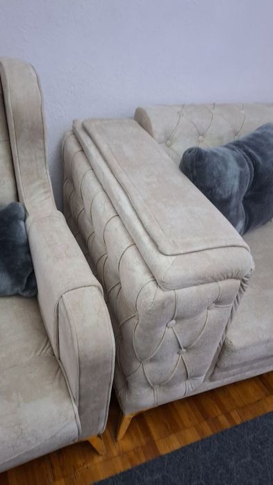 диван и два кресла