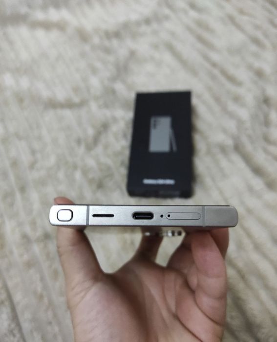 Samsung S24 ultra 12/256