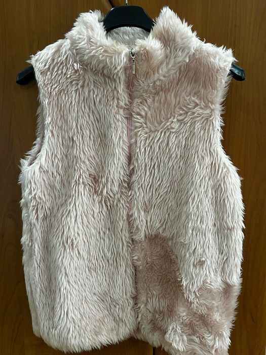 Пухкава елек светло розов