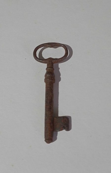 Стар железен ключ