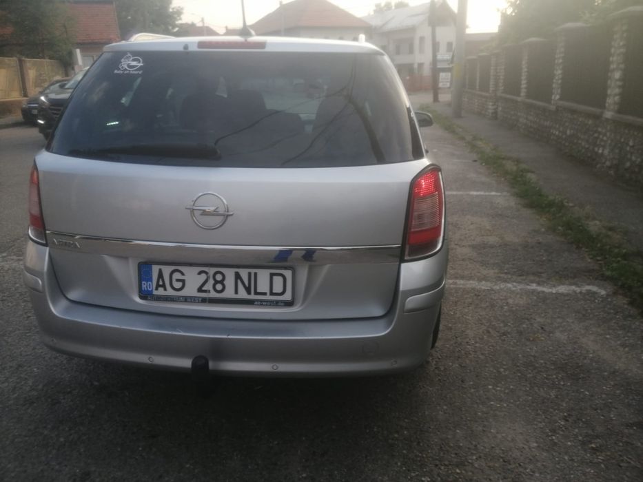 Vând Astra h benzina ,gpl