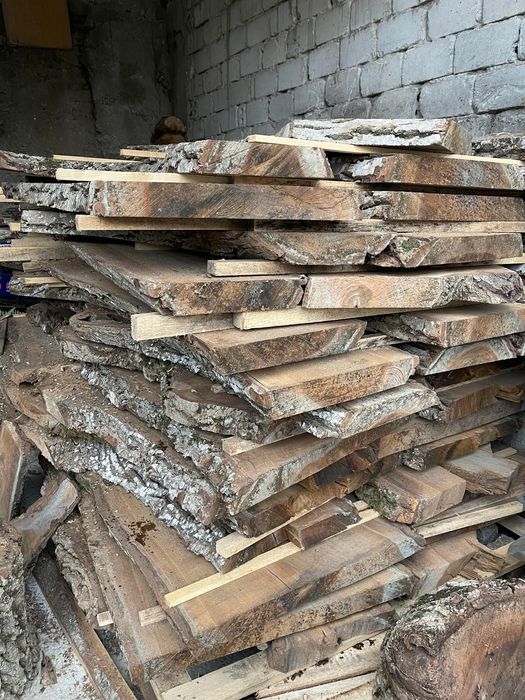 Продавам орехов материал