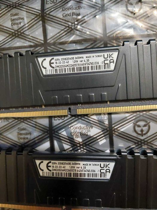 32GB 3600Mhz CL18 - Corsair Vengance LPX