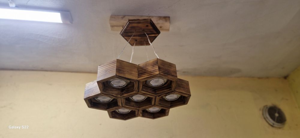 Дървен полилей с лед осветление!