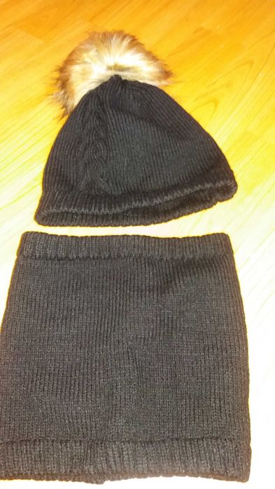 Продам   шапку  и  шарф  труба