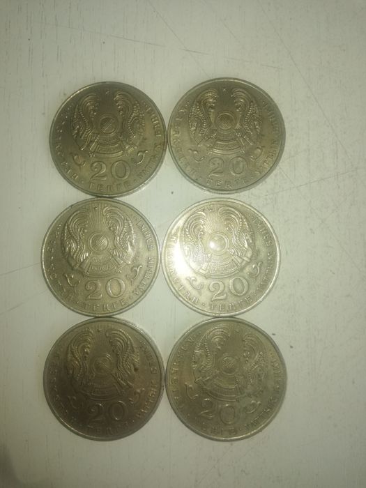 Продам монеты 20тг-1993г.