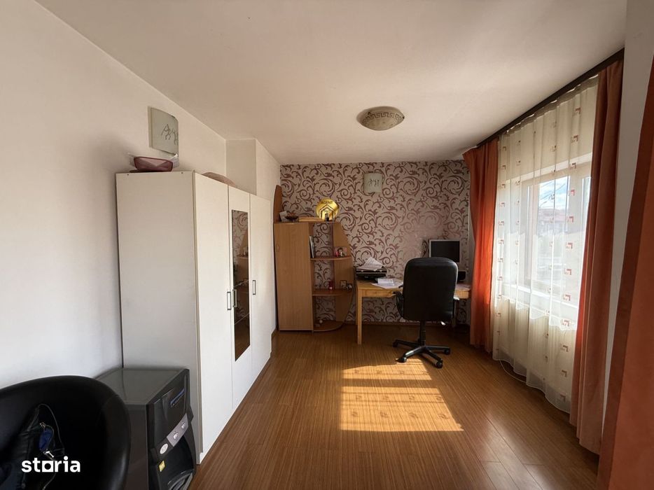 Casa de vanzare – 2 apartamente individuale | 6 camere | Strada Rah