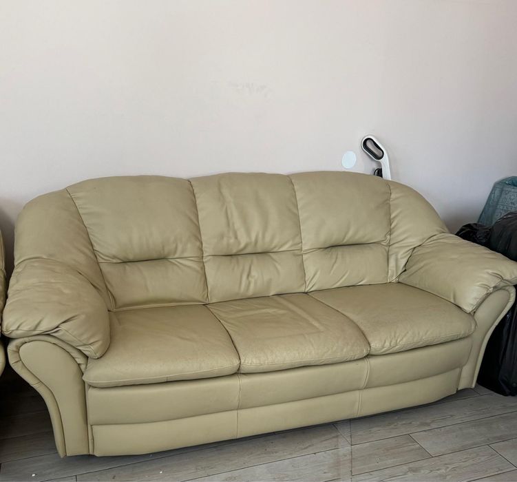 Canapele si masuta living