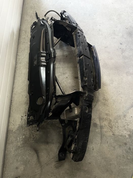 Предна маска с греда за BMW 5-та серия Е60/Е61