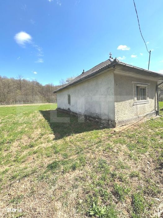 Casa de vanzare, 2 camere, 79 mp - Valea Garboului