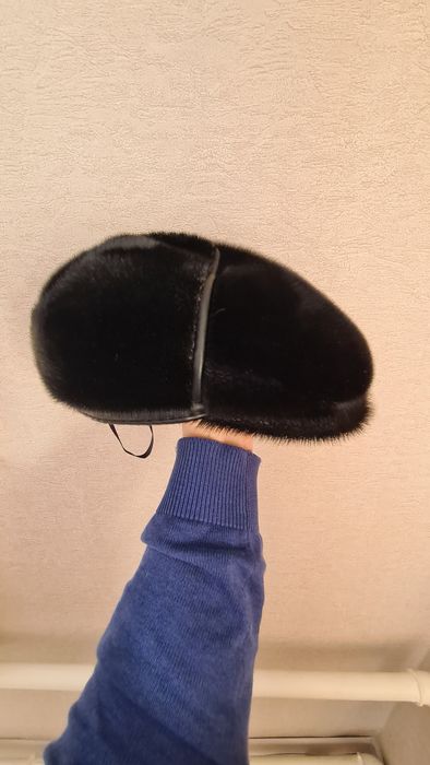Продам зимнюю мужскую кепку, мех- нерпа