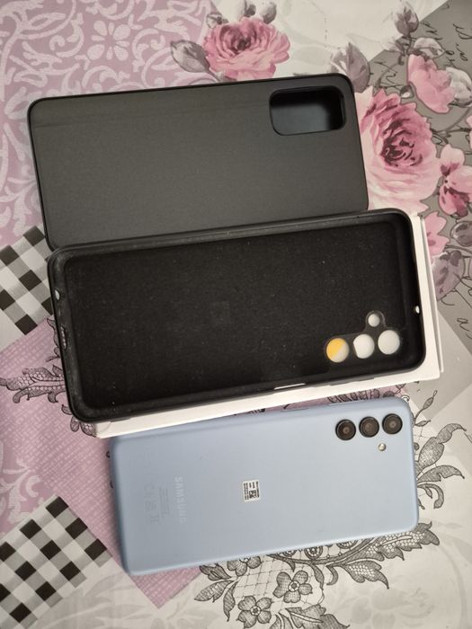 Телефон  SAMSUNG