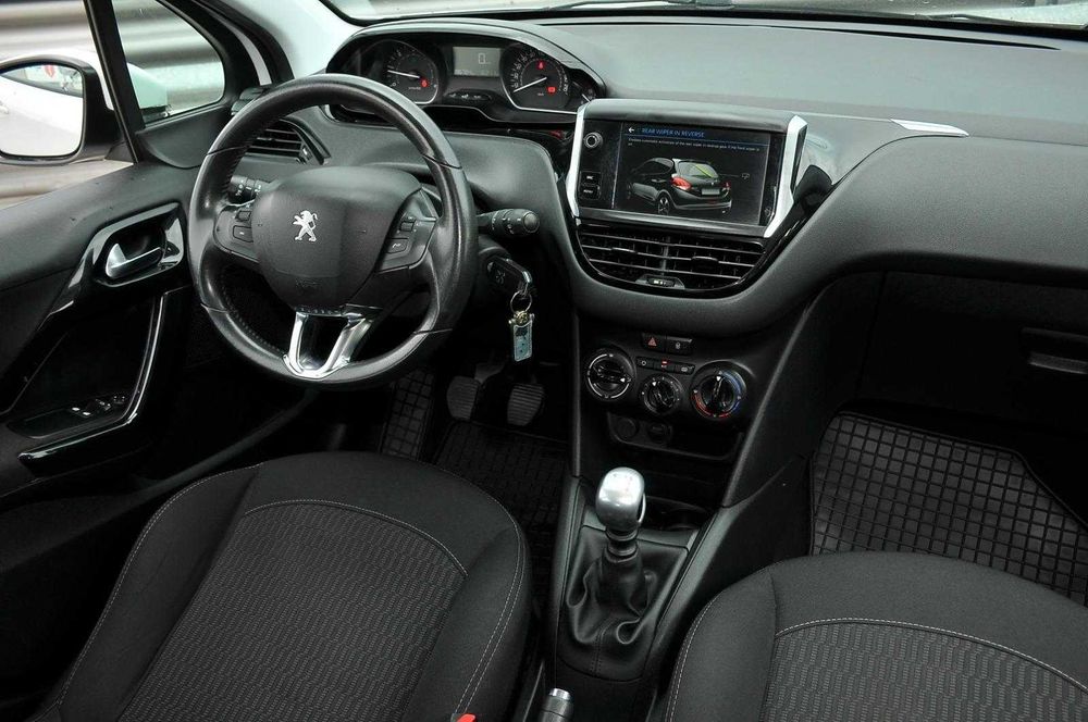 Peugeot 208,an fab 2018,1.5 diesel,bine intretinuta!