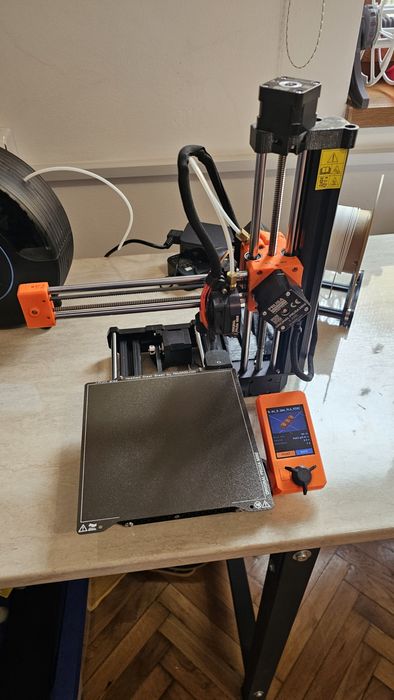 Imprimante 3D Prusa Mini+ (4 buc) + Sunlu Dryer S2 (2 buc) – întreținute, ideale pentru business / hobby