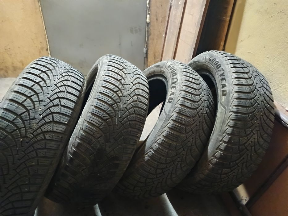 Goodyear 205/60 R16 DOT 2021