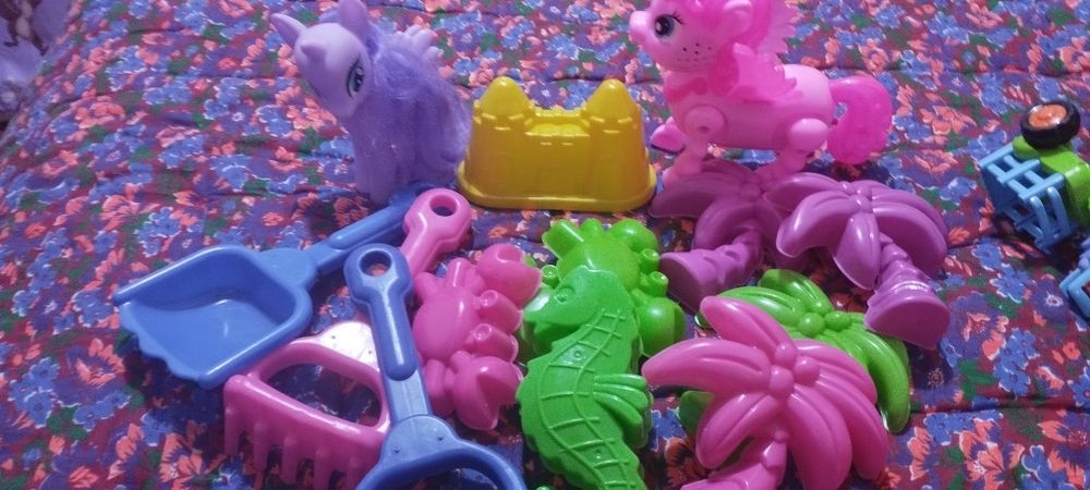 Продам разные игрушки