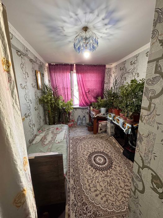 Продаётся своя 3в4-х комнатная квартира (Договорная)