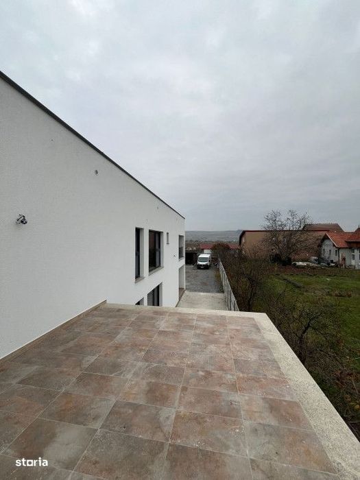 Casa Noua Semifinisata in Someseni, 700mp teren