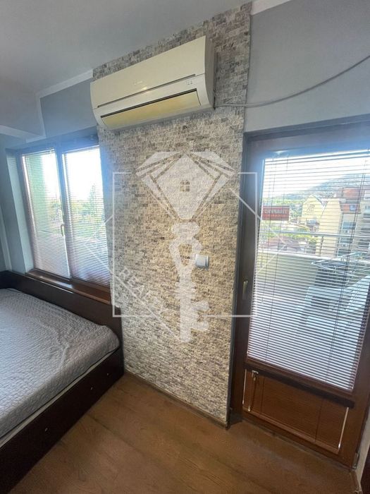 Продава се Тристаен апартамент в Пловдив, Кючук Париж - 101 кв.м за 2377 €/кв.м - Снимка #5