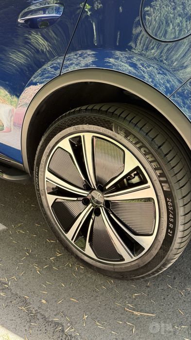 Продаю своб машину BYD TANG 4.4 full 635 km