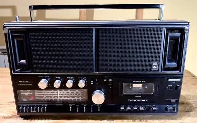 Vând  Grundig RR 2000