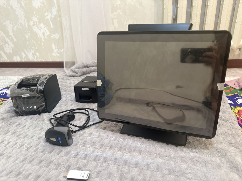 Сенсорный моноблок на кассу