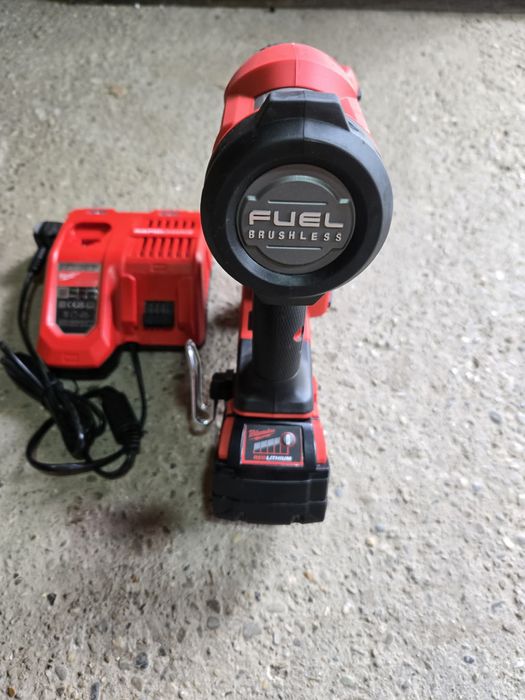 Pistol cuie Milwaukee M18 FN18GS Fuel