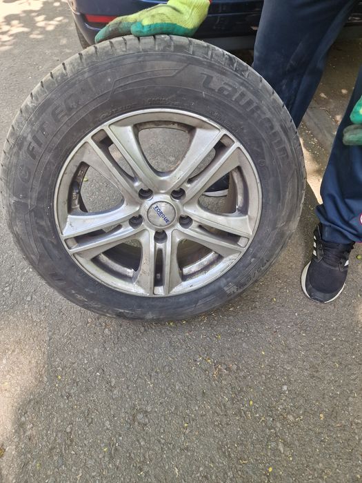 Cauciucuri de vară rulate 1 vară 195 65 15 cu jante 5 ×112 l