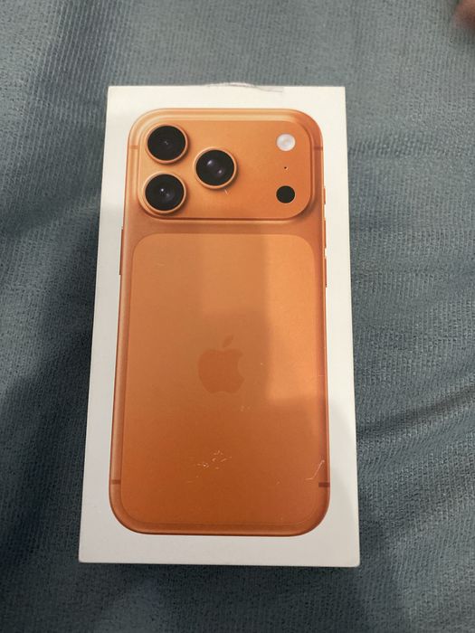 Продам Айфон 17pro