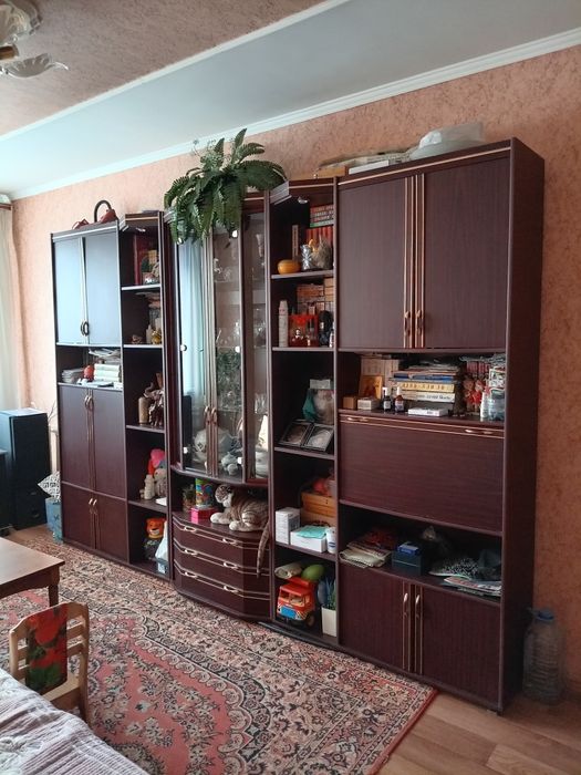 Продам стенку и тумбу для ТВ.