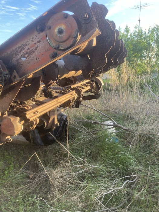 Продается борона и навозоразбрасыватель