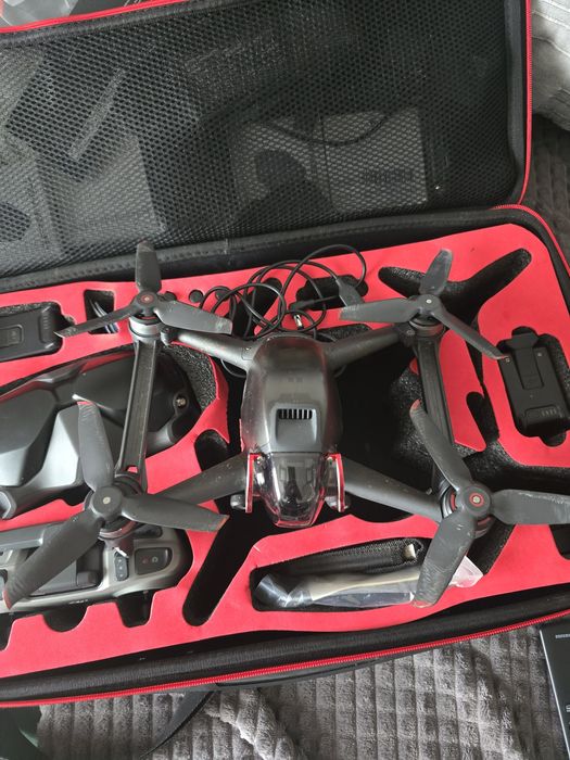 Drona Dji FPV Fly Combo 3 baterii