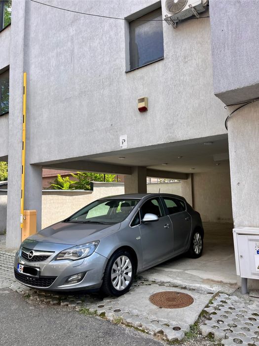 OPEL Astra 2011 — imagine 4