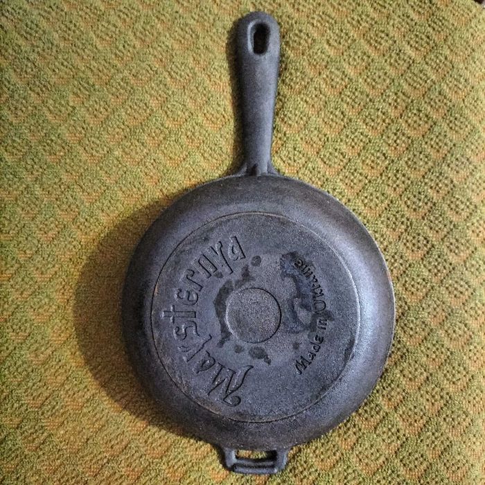 Чугунная сковорода, 16 см, б/у