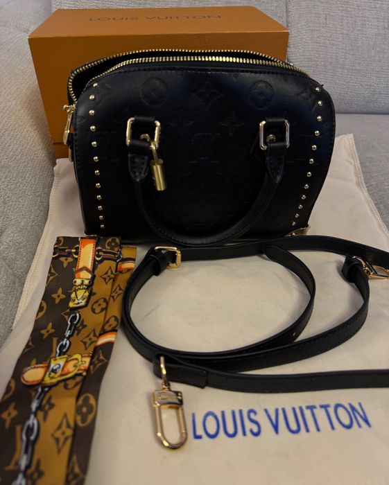 Louis Vuitton-Автентична чисто нова дамска чанта