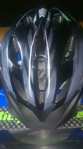 Нова каска за велосипед