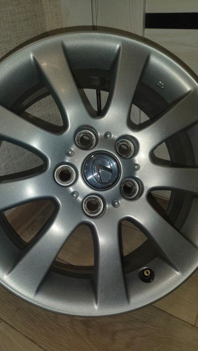 Продам диски R16 от Lexus ES300