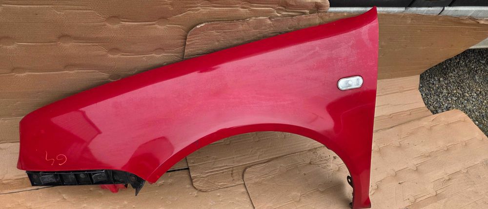 Aripa stanga fata Vw Golf 4 1998 / 1999 / 2000 / 2001 2002