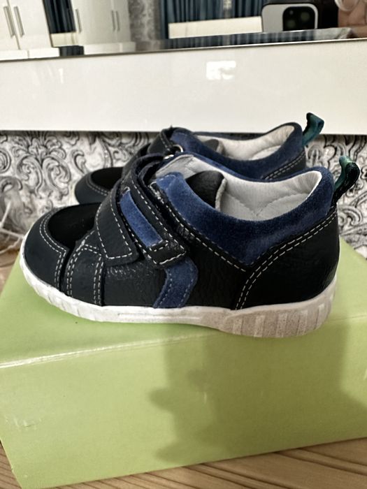 Детская кроссовка для мальчика